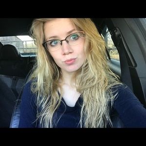 Meet your Posher, Kaela